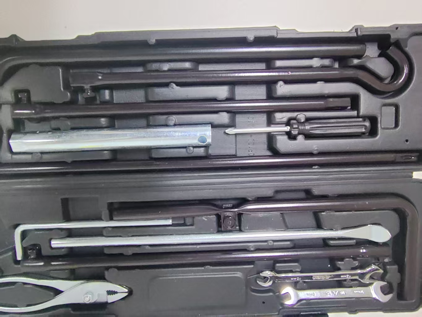 On-board tool kit On-board tool kit