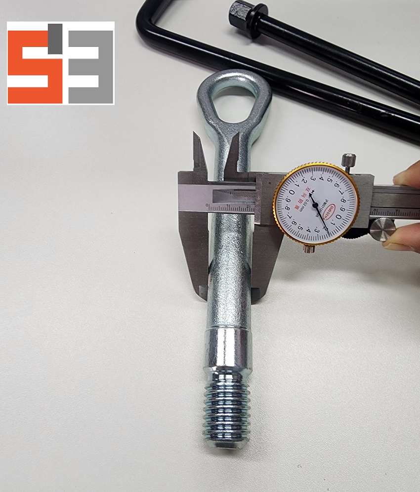 Heavy Duty Towing Eye Bolt, Car Tow Hook, Vehicle On-board Emergency Towing Accessory Heavy Duty Towing Eye Bolt, Car Tow Hook, Vehicle On-board Emergency Towing Accessory